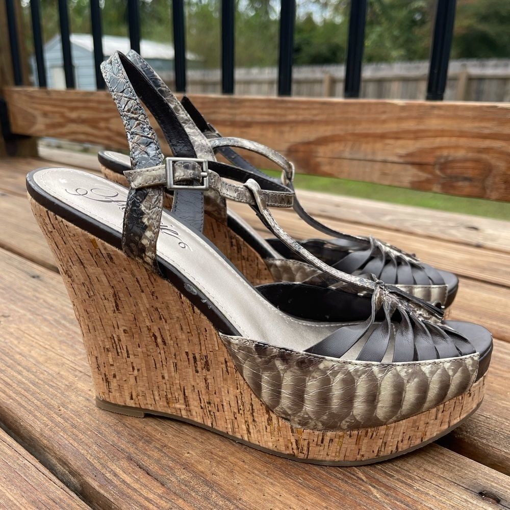 Fergie corkscrew wedges  